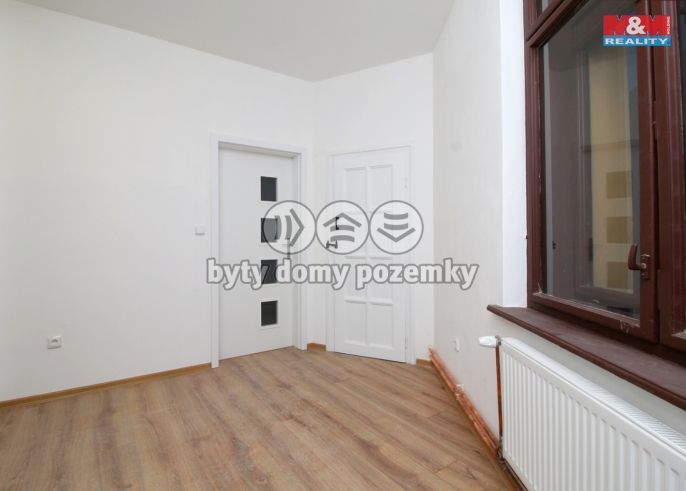 Pronájem, Byt 1+1, Úpice