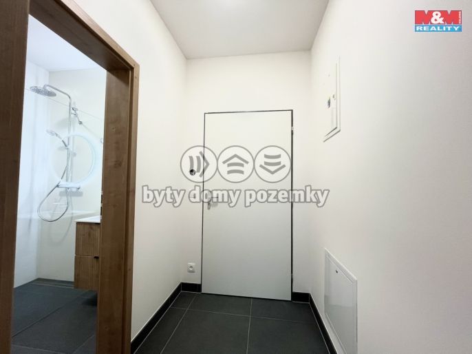 Pronájem, Byt 1+kk, Uhlířské Janovice