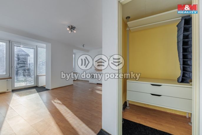 Pronájem, Byt 1+kk, Cheb