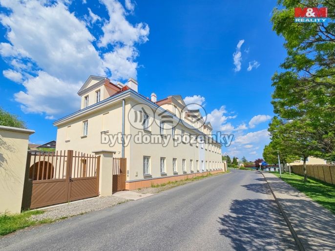 Pronájem, Byt 1+1, Studeněves