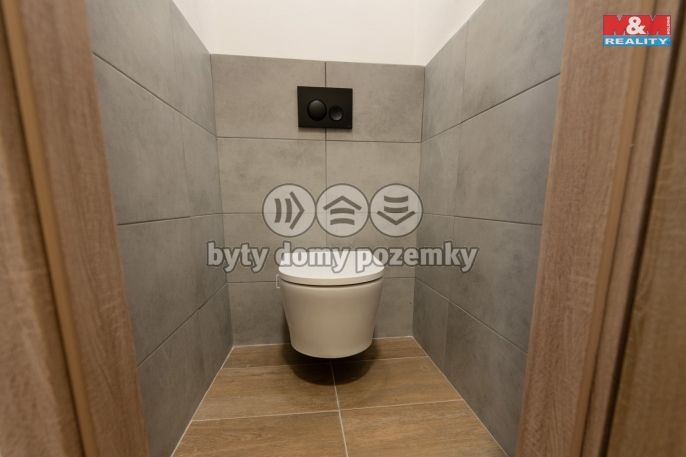 Pronájem, Byt 1+kk, Pardubice