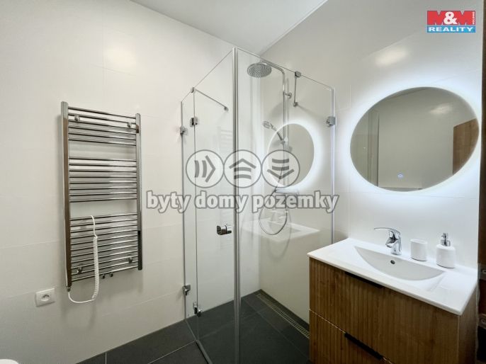 Pronájem, Byt 1+kk, Uhlířské Janovice