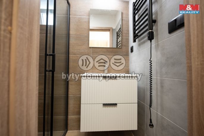 Pronájem, Byt 1+kk, Pardubice