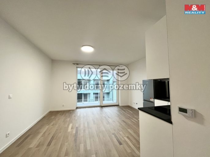 Pronájem, Byt 1+kk, Uhlířské Janovice