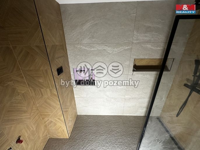 Prodej, Byt 3+kk, Dvory