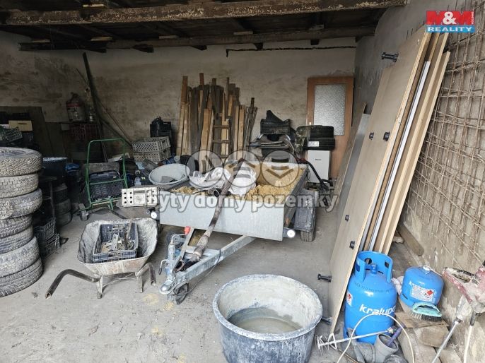 Prodej, Garáž