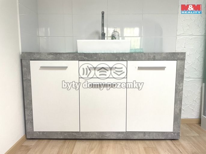 Pronájem, Ostatní, Most