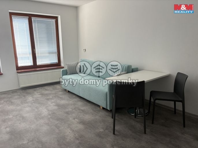 Pronájem, Byt 1+kk, Pardubice