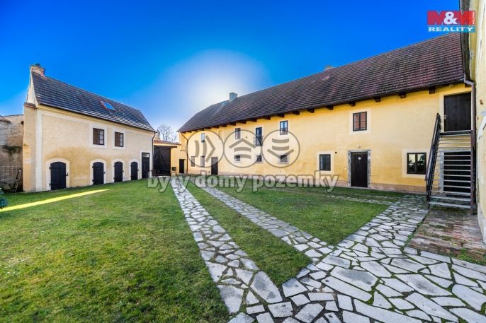 Pronájem, Zemědělská usedlost, Dobrovíz