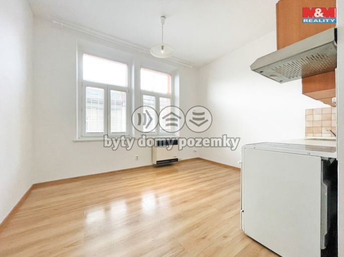 Pronájem, Byt 1+kk, Hradec Králové