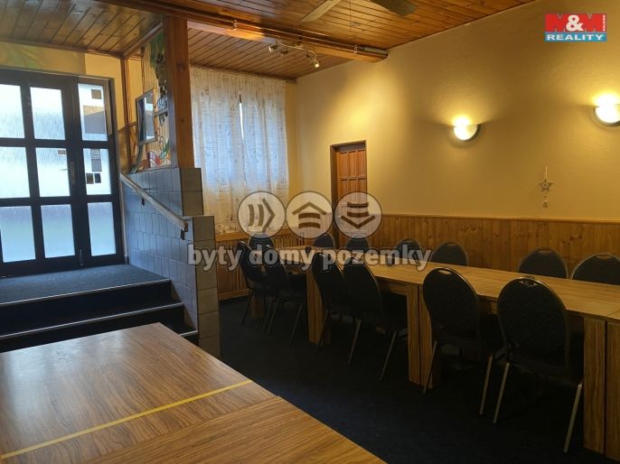 Pronájem, Obchod a služby, Opočno