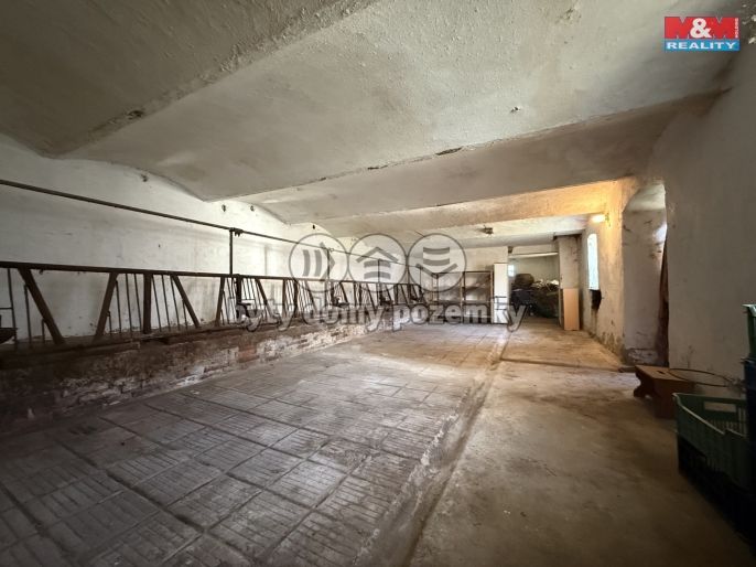 Prodej, Zemědělská usedlost, Chrášťany