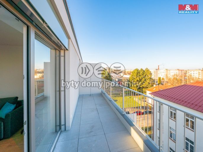 Pronájem, Byt 1+kk, Benešov