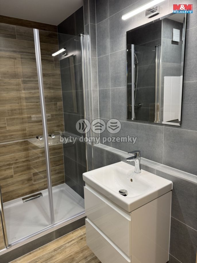 Pronájem, Byt 1+1, Děčín