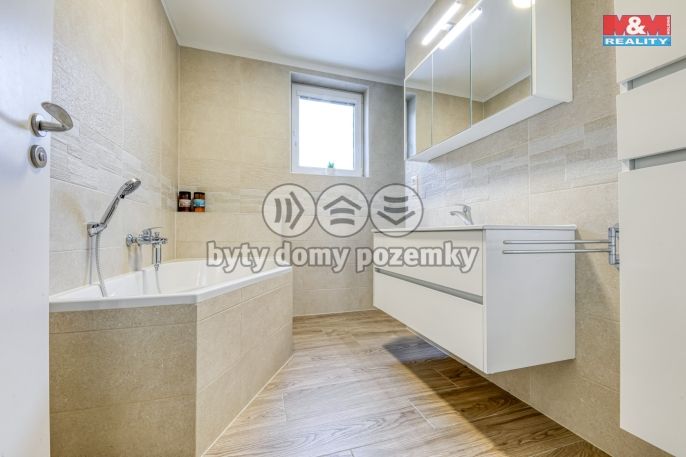 Prodej, Byt 4+kk, Vochov