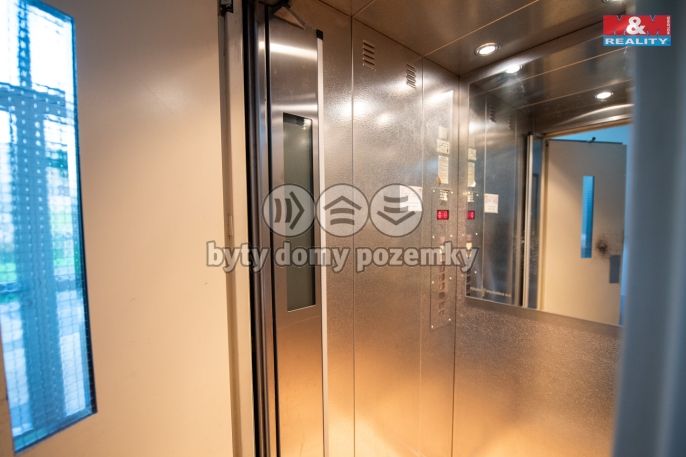 Pronájem, Byt 1+kk, Dvůr Králové nad Labem