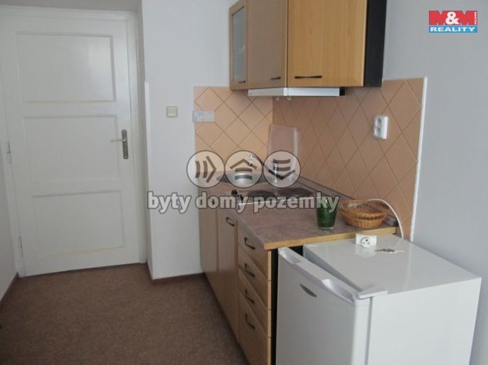 Pronájem, Byt 1+kk, Pardubice