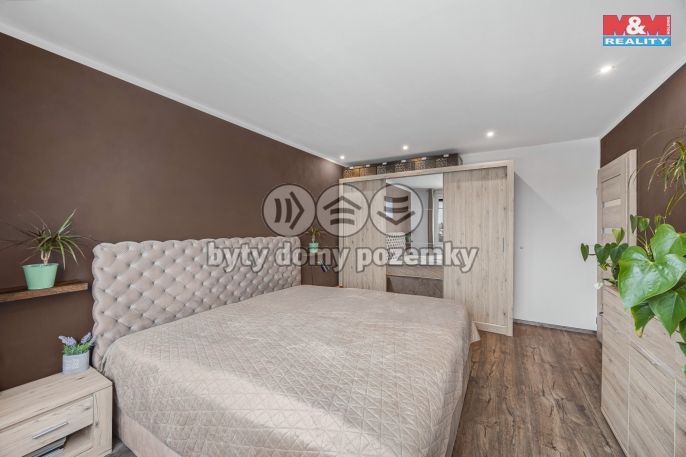 Prodej, Byt 4+1, Holice