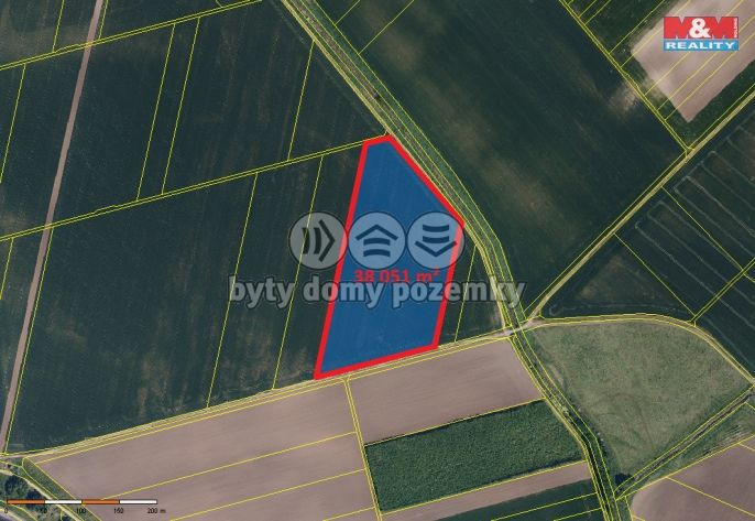 Prodej, Pole, Strachotín