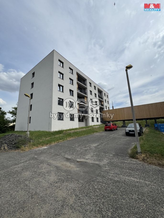 Pronájem, Byt 1+kk, Louny