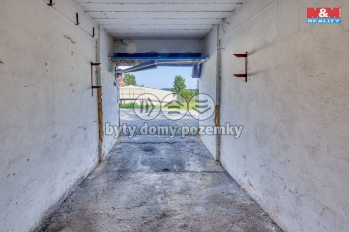 Prodej, Garáž