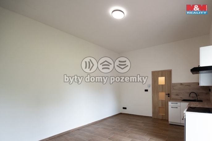 Pronájem, Byt 1+kk, Pardubice