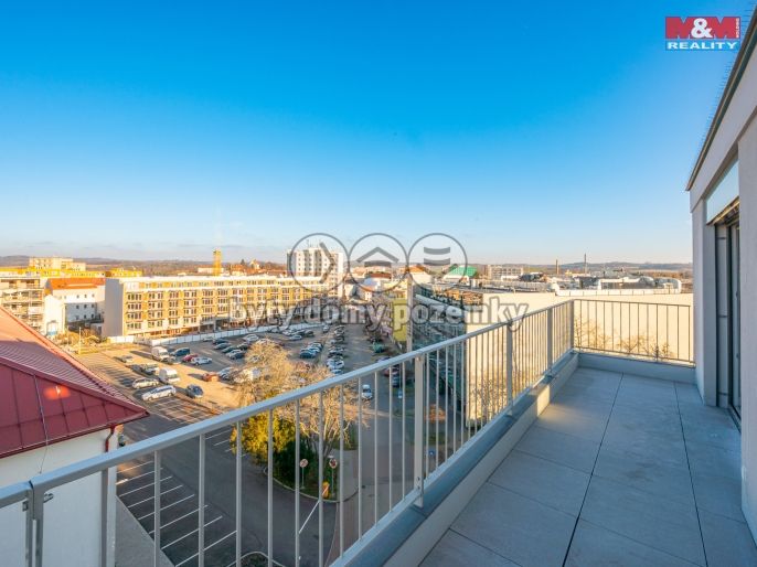 Pronájem, Byt 1+kk, Benešov