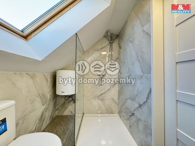 Pronájem, Byt 2+kk, Velešín