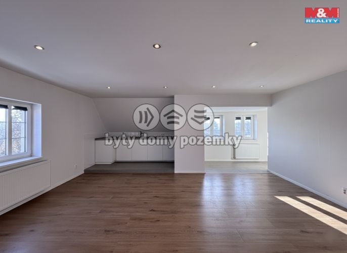 Pronájem, Byt 1+kk, Zákupy