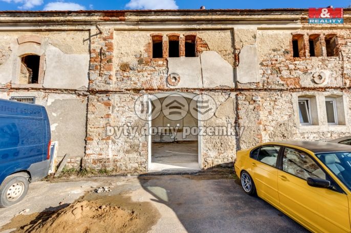 Pronájem, Sklad, Skuhrov