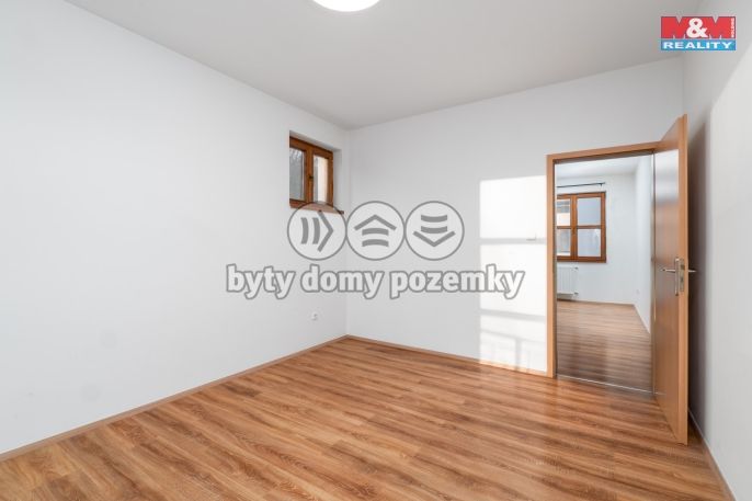 Pronájem, Byt 1+1, Chlumec