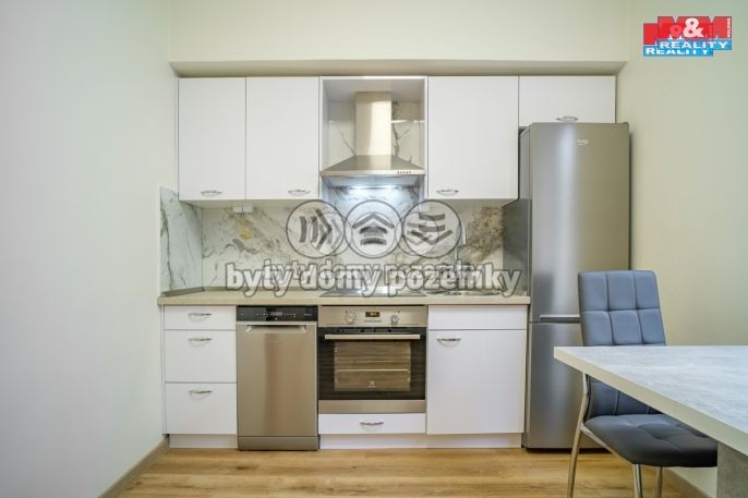 Pronájem, Byt 1+1, Karlovy Vary