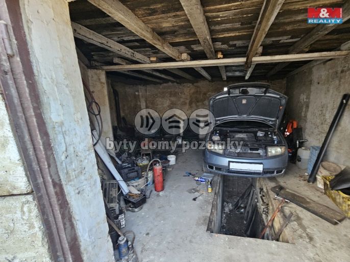 Prodej, Garáž