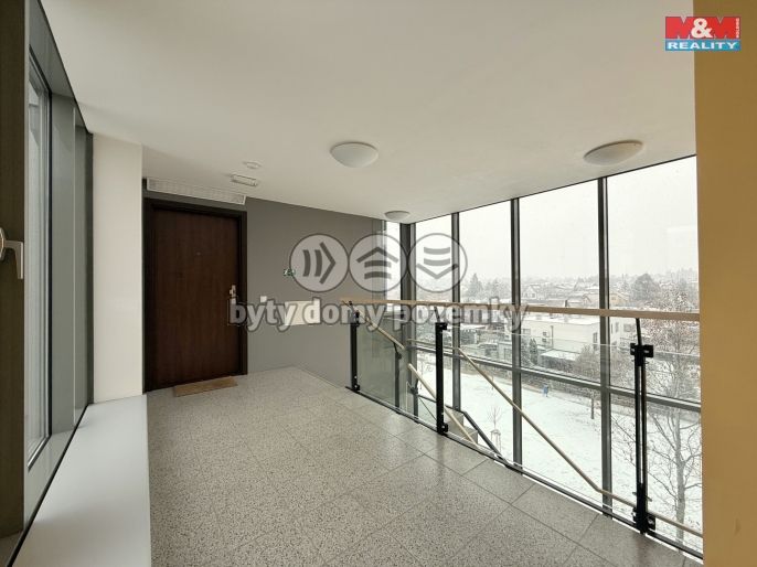 Pronájem, Byt 3+kk, Dolní Břežany