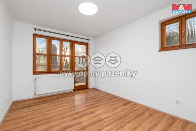 Pronájem, Byt 1+1, Chlumec