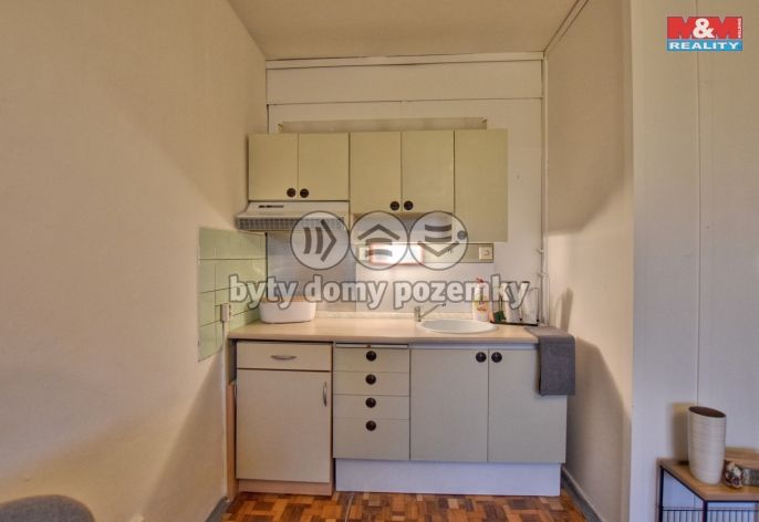Pronájem, Byt 1+kk, Hradec Králové