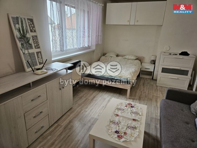 Pronájem, Byt 1+kk, Nové Strašecí