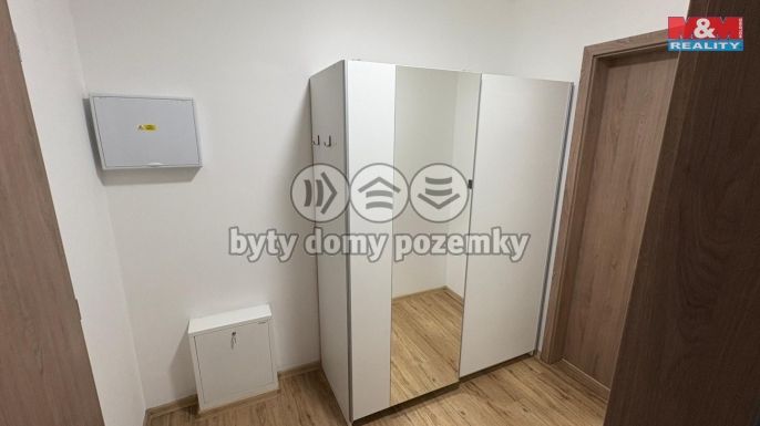 Pronájem, Byt 1+kk, Pardubice