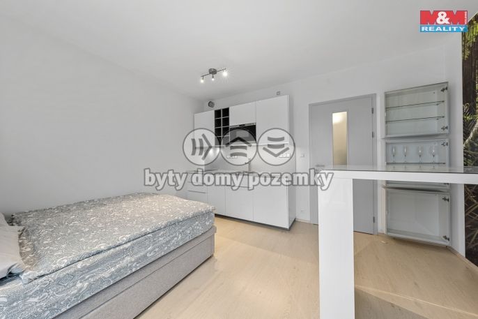 Prodej, Byt 1+kk, Praha