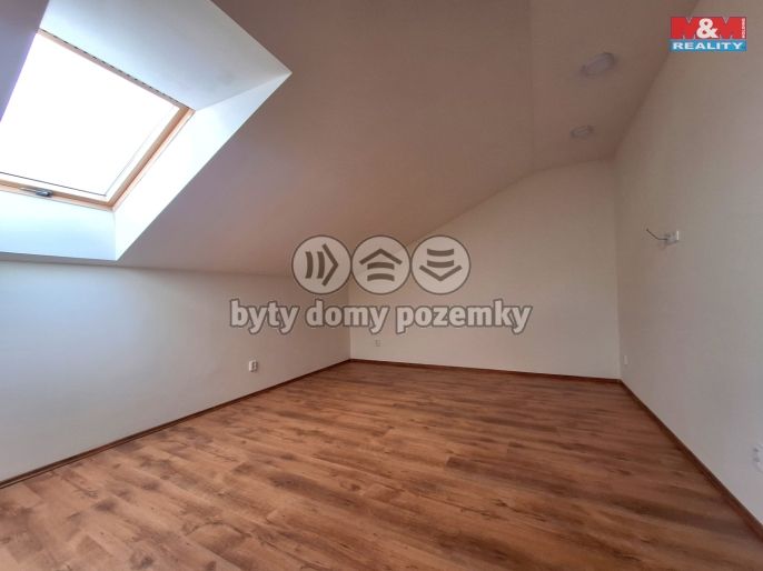 Pronájem, Byt 2+kk, Rostoklaty