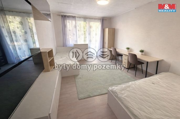 Pronájem, Byt 1+kk, Hradec Králové