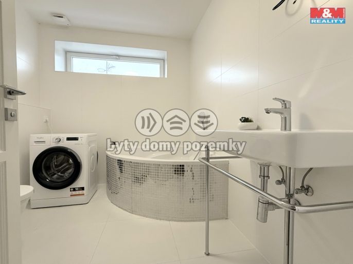 Pronájem, Byt 3+kk, Dolní Břežany