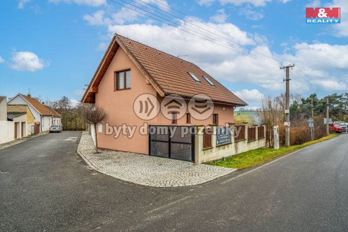 Prodej, Rodinný dům, 141 m², Makotřasy