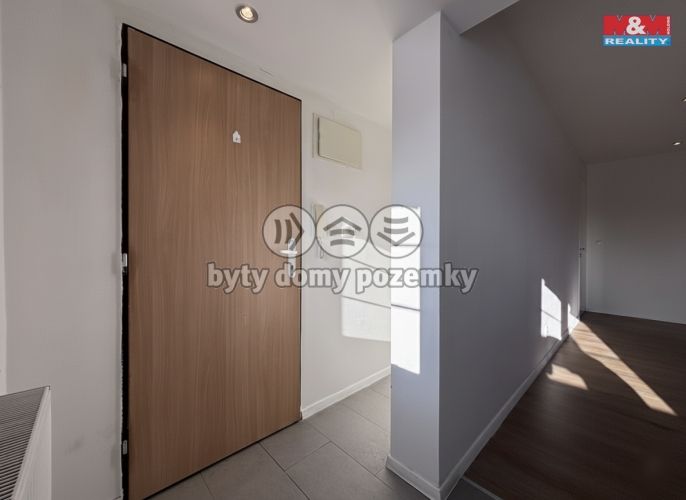 Pronájem, Byt 1+kk, Zákupy