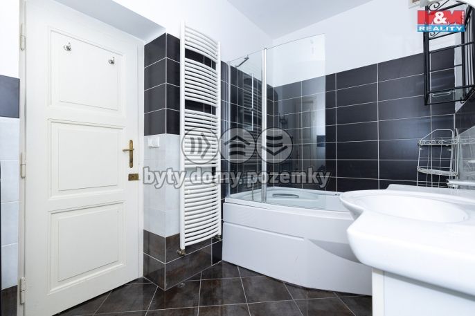 Pronájem, Byt 4+kk, Pardubice