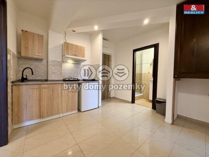 Pronájem, Byt 2+1, Benešov