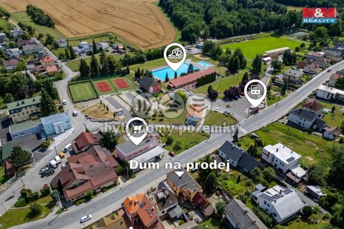 Prodej, Obchod a služby, Píšť