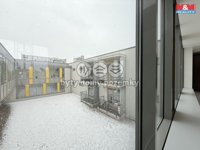 Pronájem, Byt 3+kk, Dolní Břežany