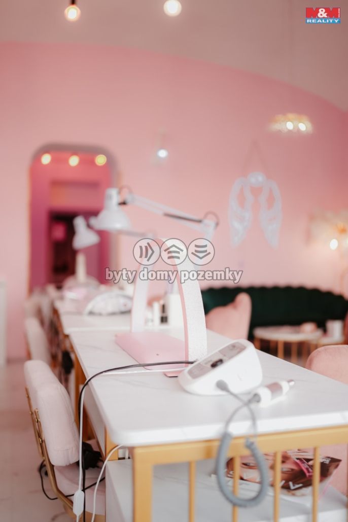 Prodej, Obchod a služby, Náchod