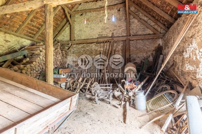 Prodej, Zemědělská usedlost, Dobev